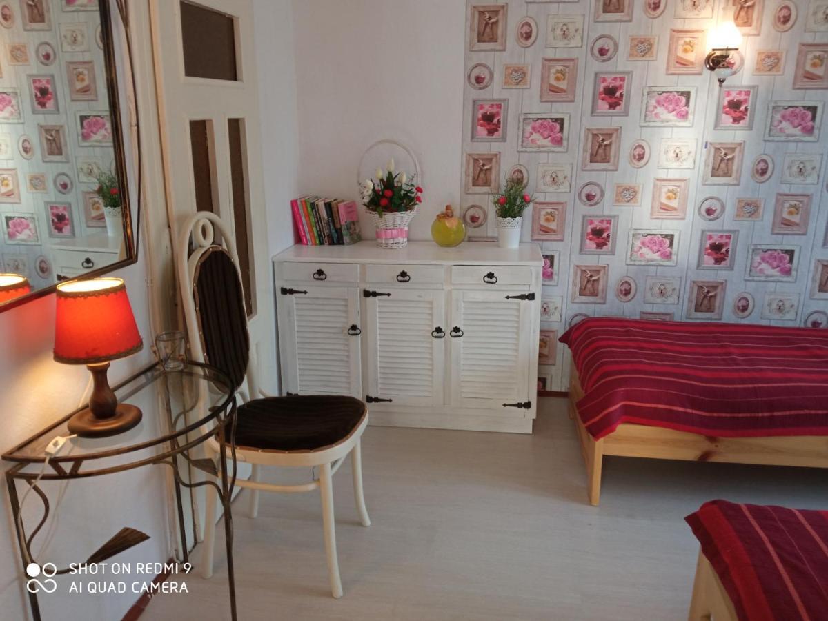 Domek I Apartamenty Stokrotka Криница-Здруй Екстериор снимка