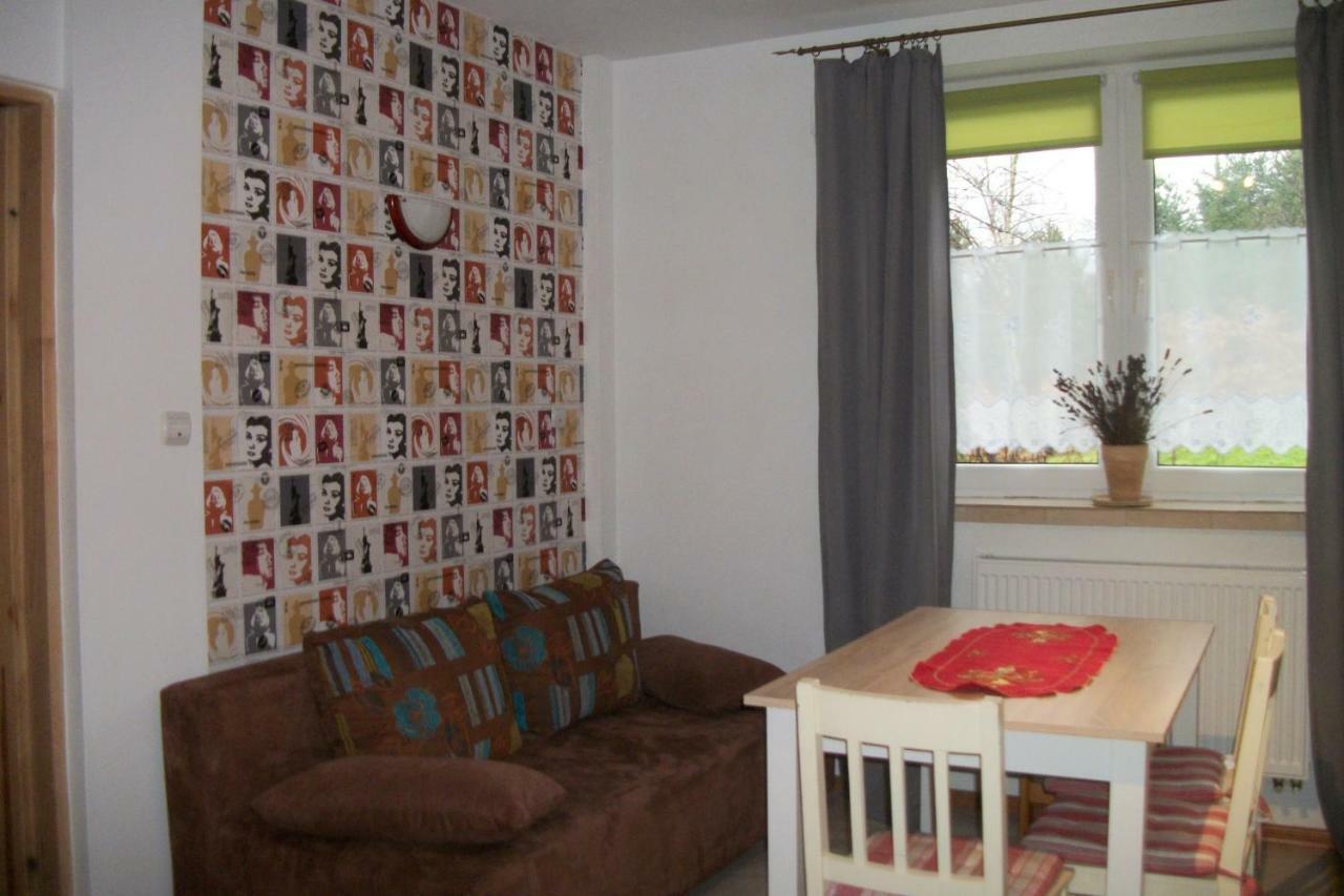 Domek I Apartamenty Stokrotka Криница-Здруй Екстериор снимка